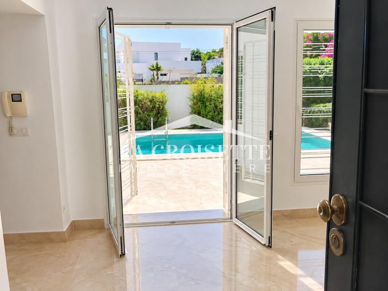 Villa S+4 avec piscine à Gammarth 